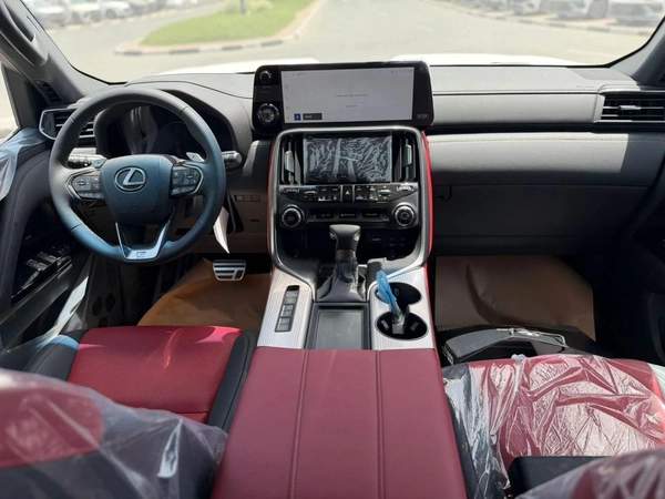 Lexus LX600 Fsport 3.5L twin turbo Model 2026