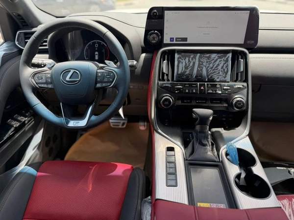 Lexus LX600 Fsport 3.5L twin turbo Model 2026