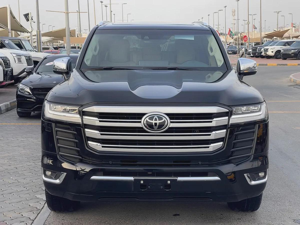 2023 Toyota Land Cruiser VXR - GCC Specs - Pristine Condition-0-0