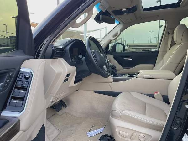 2023 Toyota Land Cruiser VXR - GCC Specs - Pristine Condition