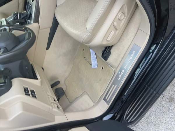 2023 Toyota Land Cruiser VXR - GCC Specs - Pristine Condition