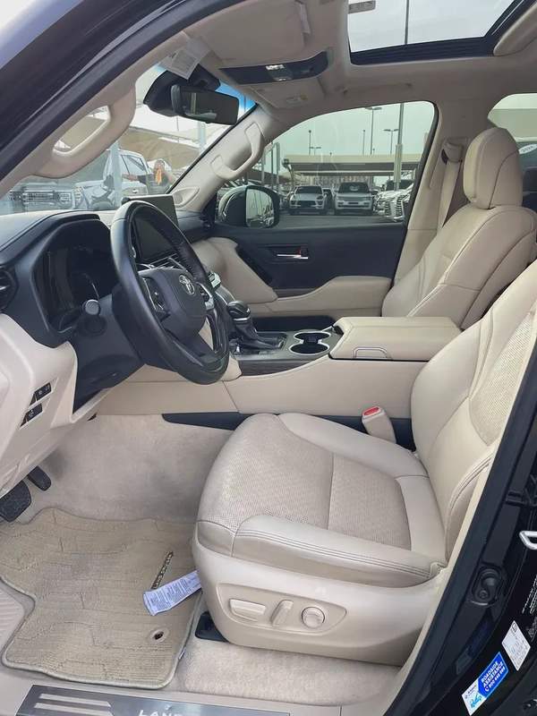 2023 Toyota Land Cruiser VXR - GCC Specs - Pristine Condition