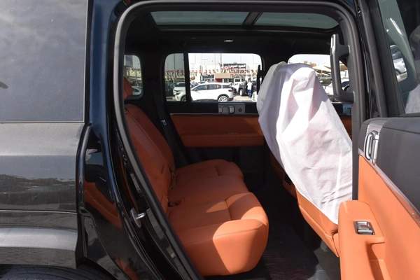 BYD LEOPARD 7 AWD ORANGE INT 2025 | BLACK
