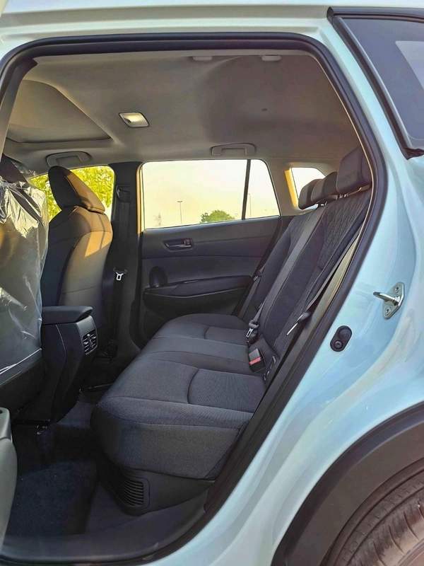 Toyota Corolla Cross HYBRID ELITE / SUNROOF / FABRIC SEATS / 2.0L V4 PETROL (CODE # CRCHC)