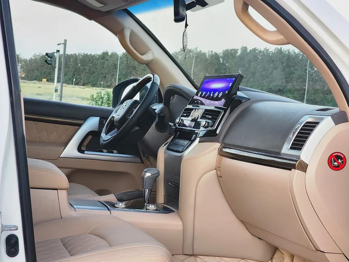 Toyota Land Cruiser GXR V6 2015 - GCC Specs - Reliable and Ready for Adventure-11-11