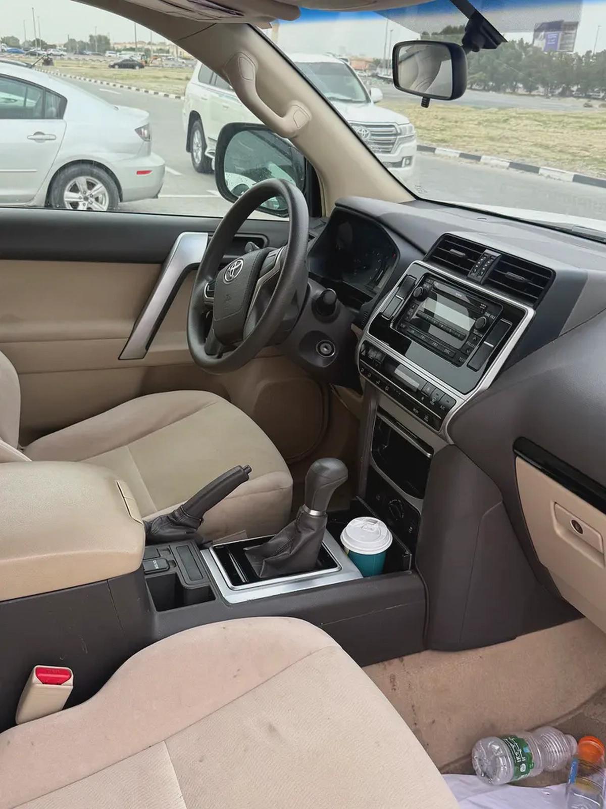 Toyota Prado 2018 TX V4 calen car-12-12