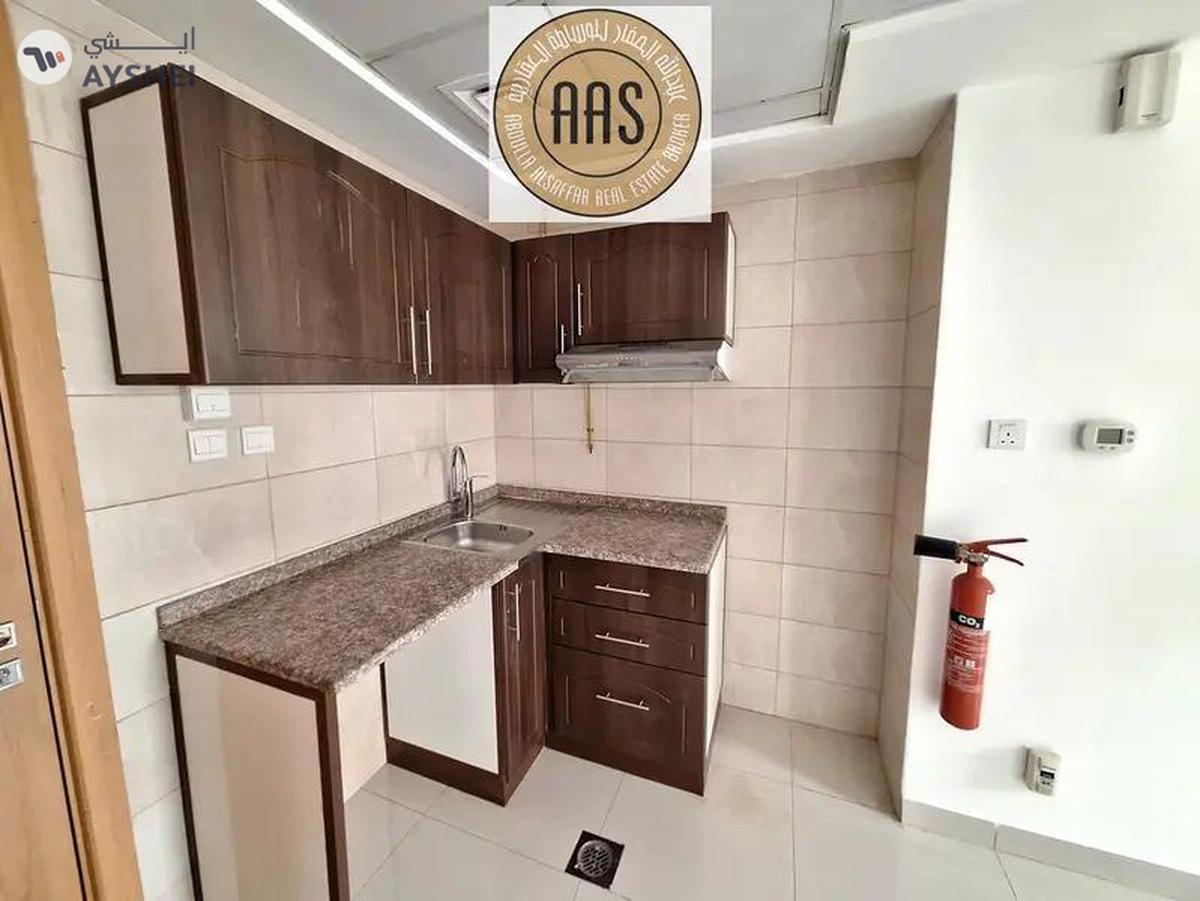 Specious studio with All Facilities in 35k-8-8