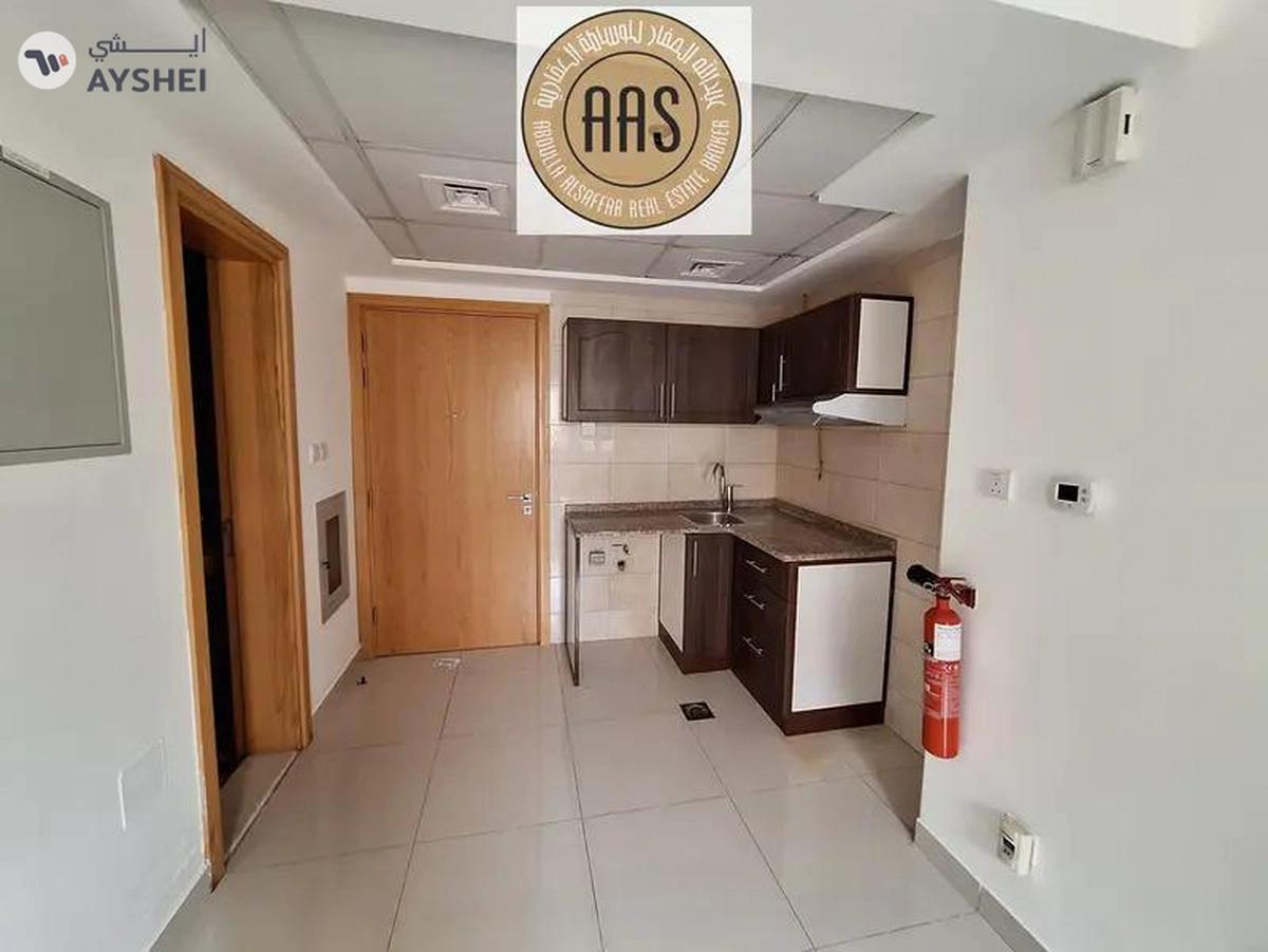 Specious studio with All Facilities in 35k-10-10