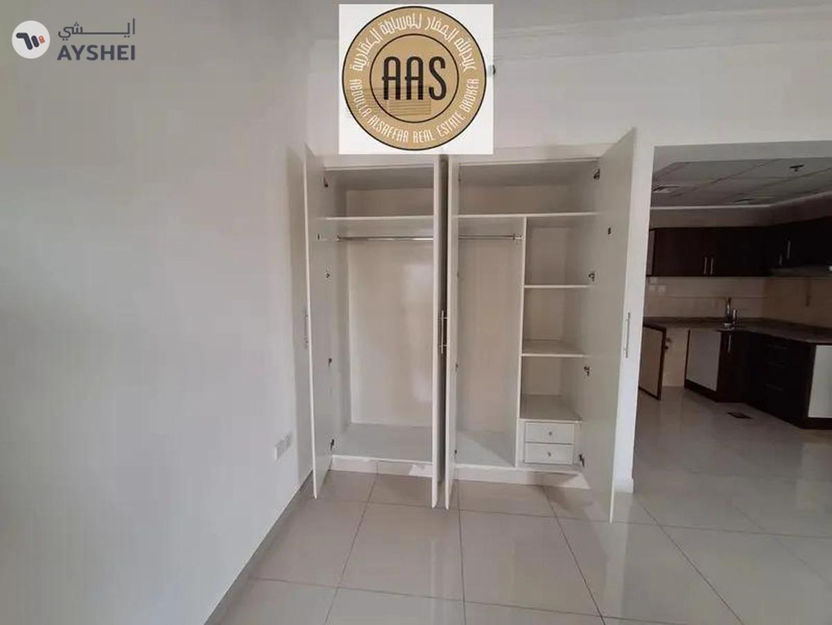 Specious studio with All Facilities in 35k-7-7