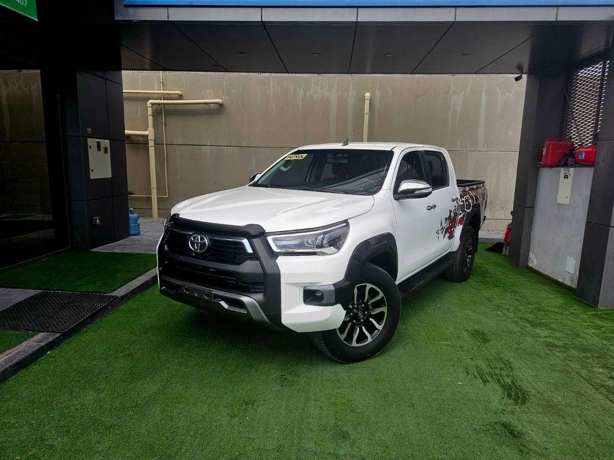 Toyota Hilux SR5 PATROL/ AUTOMATIC/ AUTO WINDOWS/ WIDE BODY/ LOW MILEAGE-2-2