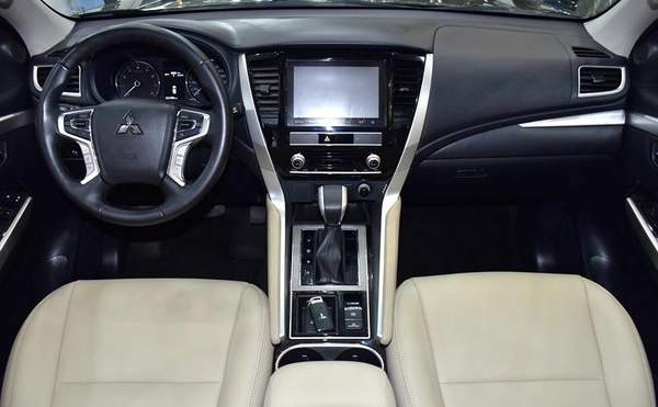Mitsubishi Montero Sport Prime Edition ( 2023 Model ) in Grey Color GCC Specs