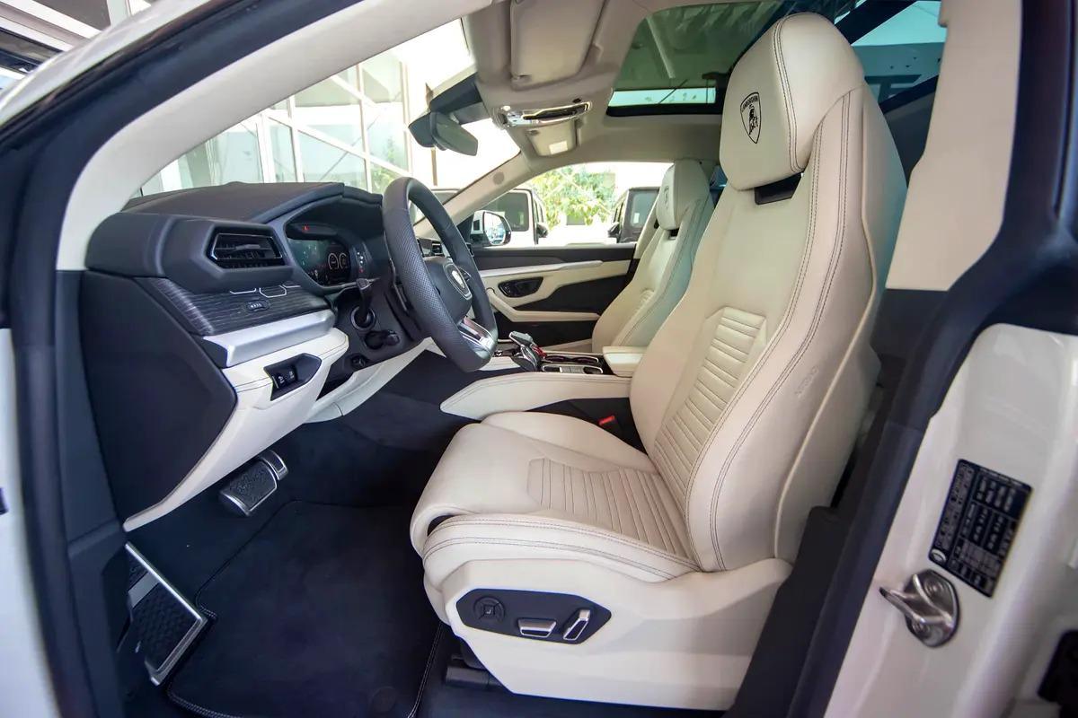 Lamborghini Urus SE | 2025 | 1,200km | Under warranty-1-1