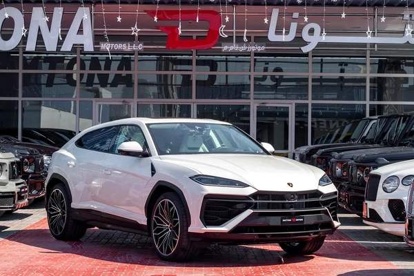 Lamborghini Urus SE | 2025 | 1,200km | Under warranty