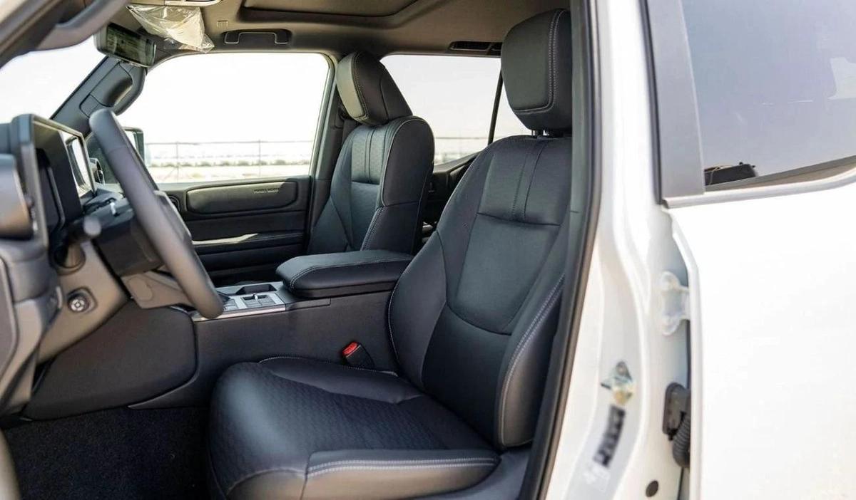 Toyota Prado 250 2.8D AT FIRST EDITION MY2024 – WHITE-4-4