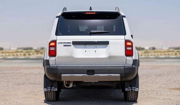 Toyota Prado 250 2.8D AT FIRST EDITION MY2024 – WHITE