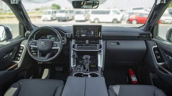Toyota Land Cruiser Toyota Land Cruiser VX 4.0L petrol 2025