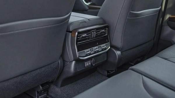 Toyota Land Cruiser Toyota Land Cruiser VX 4.0L petrol 2025