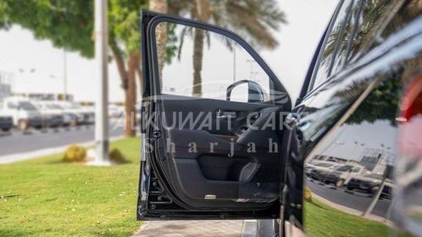 Toyota Land Cruiser VX 3.3L