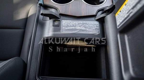 Toyota Land Cruiser VX 3.3L