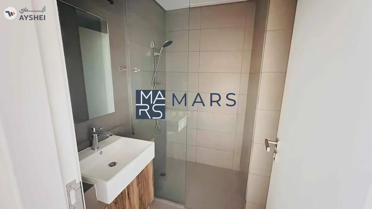 Spacious | Amazing layout | kitchen Appliances-23-23