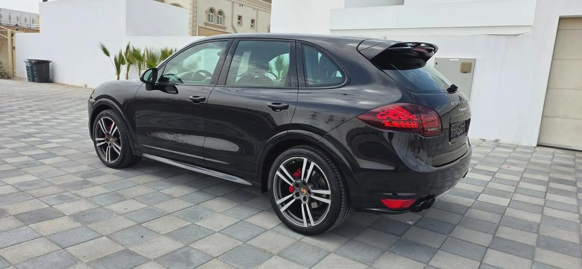 2014 Porsche Cayenne GTS-4.8L-V8-Excellent Condition-Full Service History-7-7