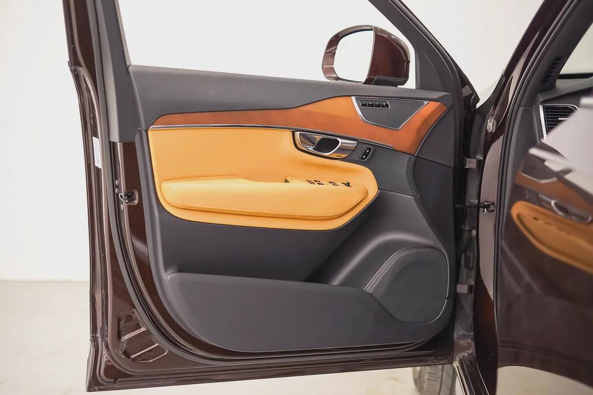 AED 1394 PM | VOLVO XC90 B6 INSCRIPTION 2018 | FULL AGENCY SERVICE HISTORY | 7- SEATER | 1 YEAR WRNT-7-7