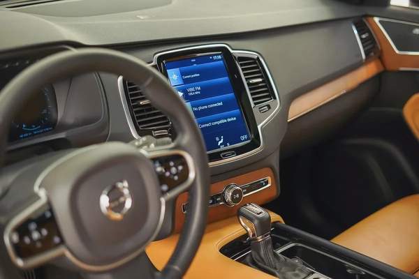 AED 1394 PM | VOLVO XC90 B6 INSCRIPTION 2018 | FULL AGENCY SERVICE HISTORY | 7- SEATER | 1 YEAR WRNT