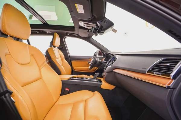 AED 1394 PM | VOLVO XC90 B6 INSCRIPTION 2018 | FULL AGENCY SERVICE HISTORY | 7- SEATER | 1 YEAR WRNT