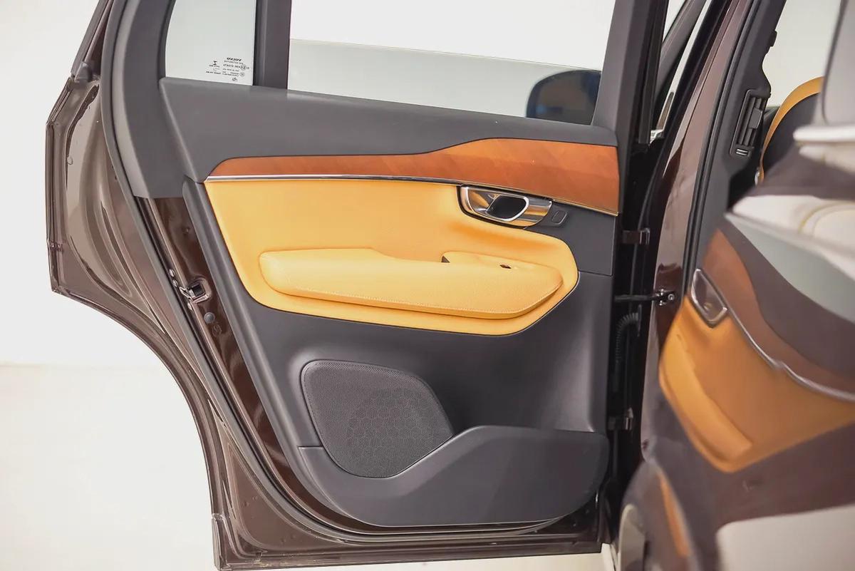 AED 1394 PM | VOLVO XC90 B6 INSCRIPTION 2018 | FULL AGENCY SERVICE HISTORY | 7- SEATER | 1 YEAR WRNT-17-17