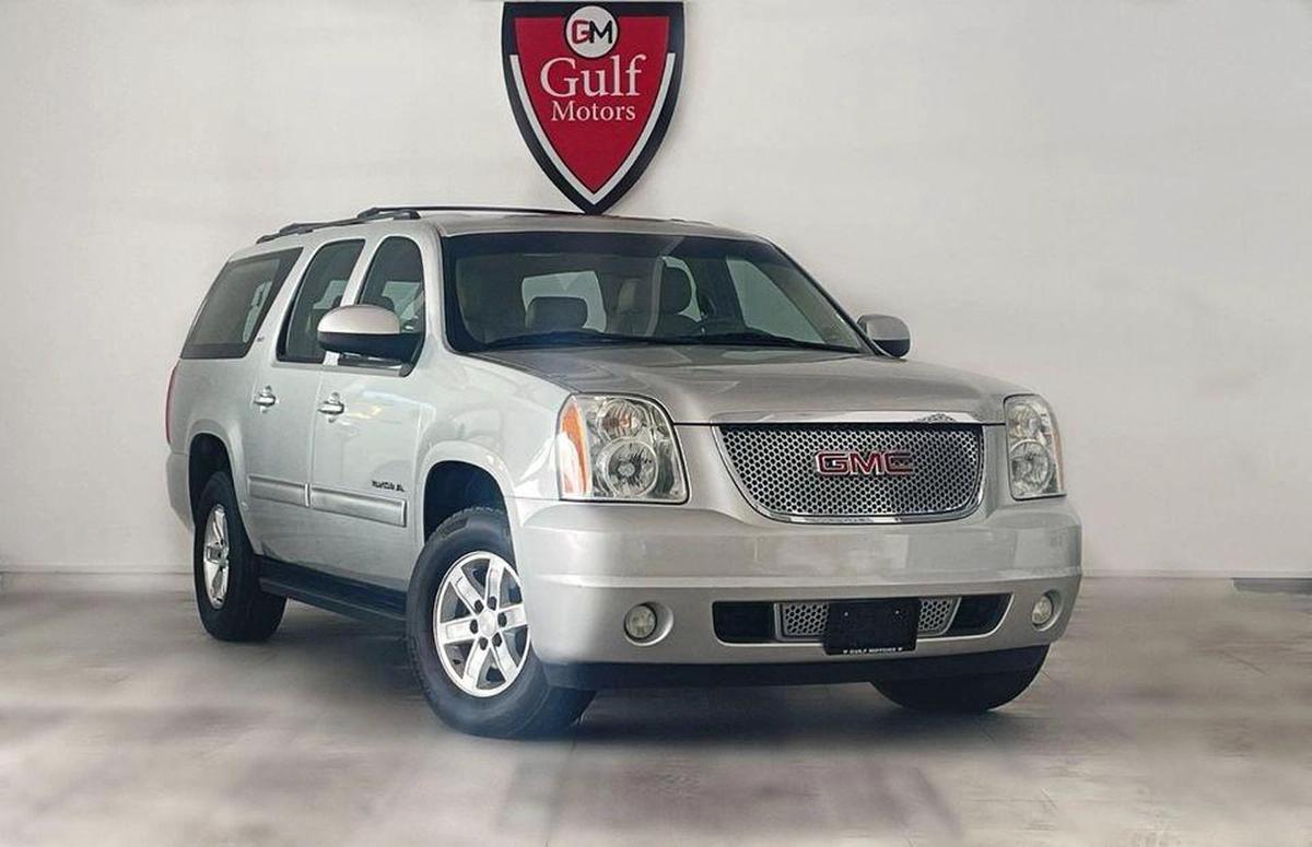 GMC Yukon XL 5.3L-8CYL SUNROOF EXCELLENT CONDITION-0-0