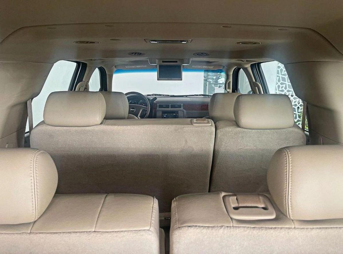 GMC Yukon XL 5.3L-8CYL SUNROOF EXCELLENT CONDITION-14-14