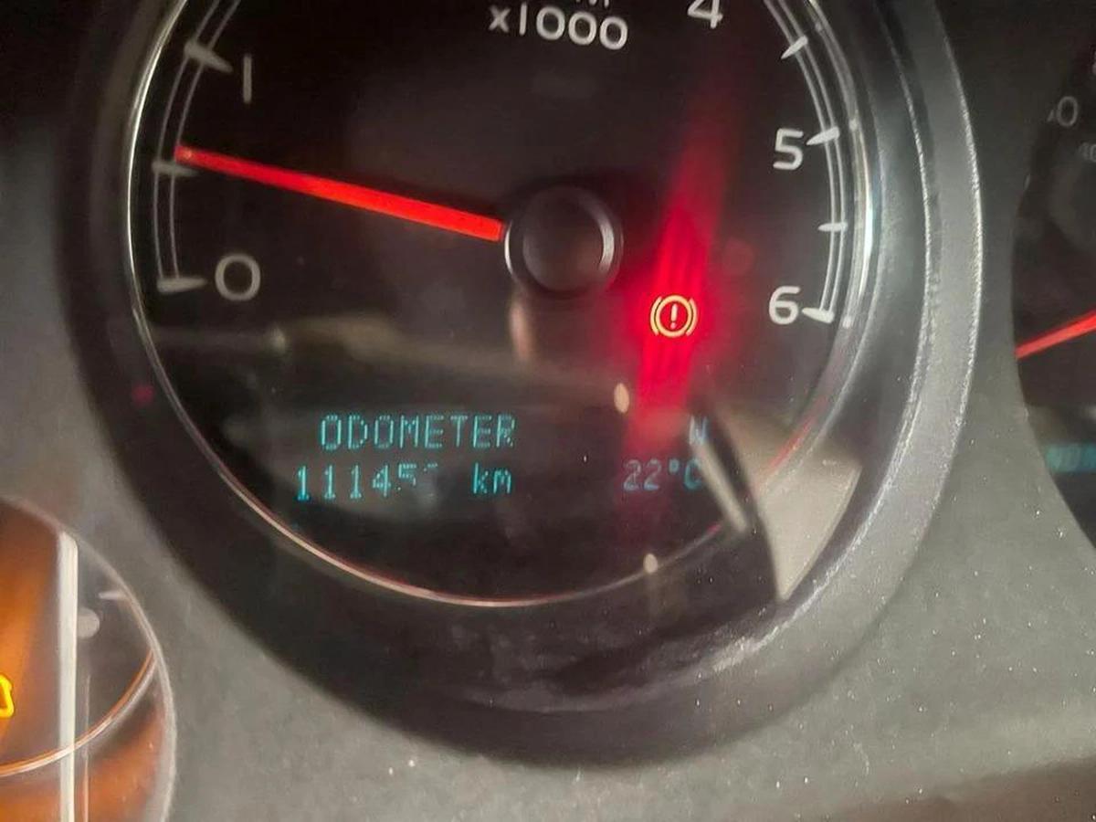 GMC Yukon XL 5.3L-8CYL SUNROOF EXCELLENT CONDITION-16-16