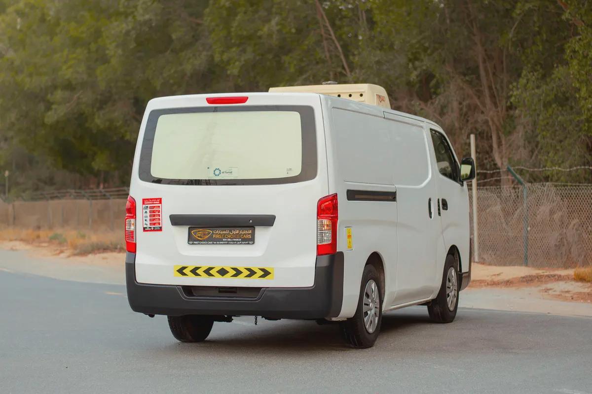 Standard Roof Chiller Van | Manual | GCC Specs | Ref#N32515-2-2