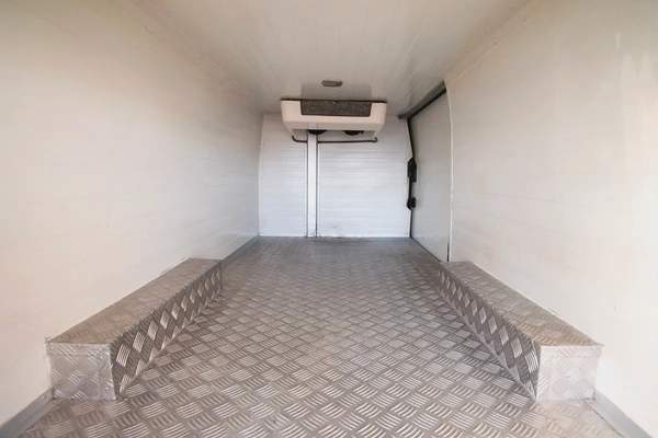 Standard Roof Chiller Van | Manual | GCC Specs | Ref#N32515