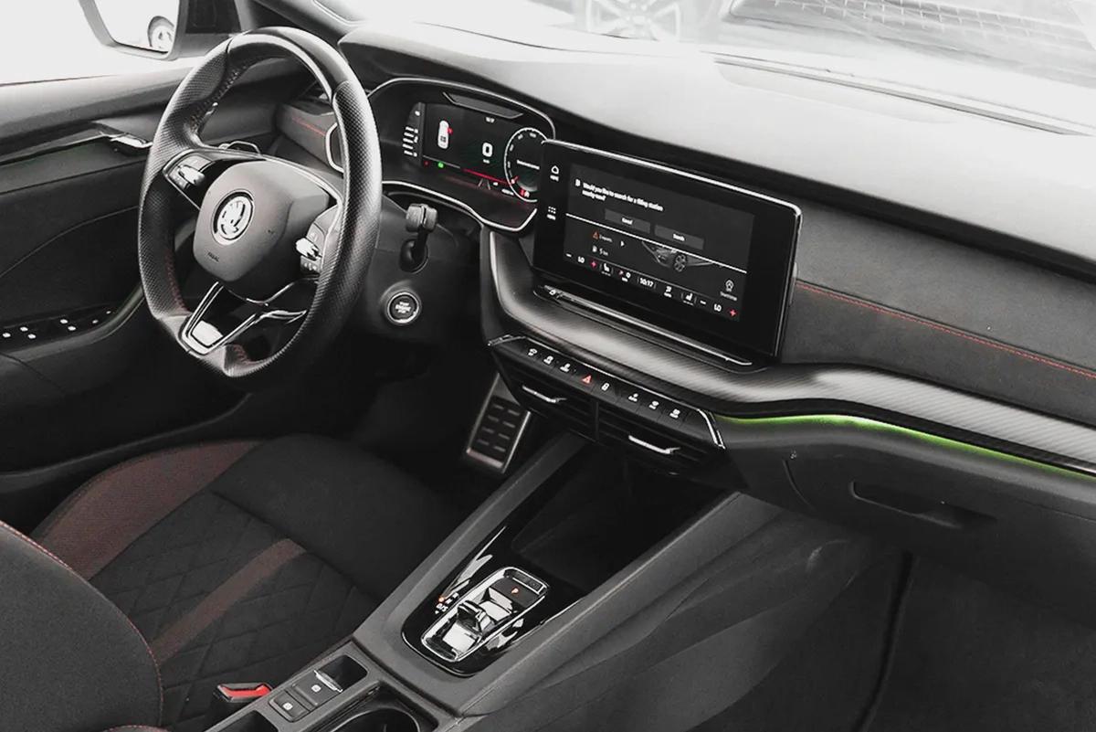 1,875 AED / months | 0% DP | 2022 Skoda Octavia VRS / Full Skoda Service History Warranty-9-9
