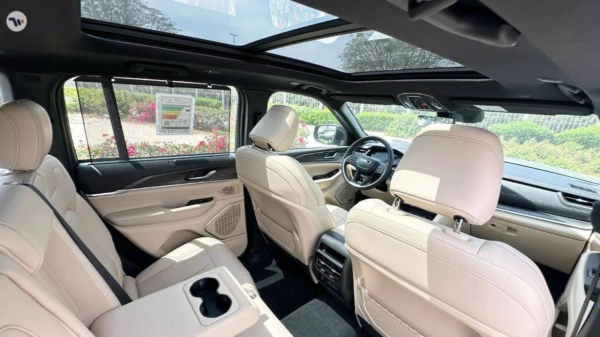 Jeep Grand Cherokee Limited 3.6L Limited Plus 5 Seater 3 Years Official Dealer Warranty 3.6L 4WD GCC-14-14
