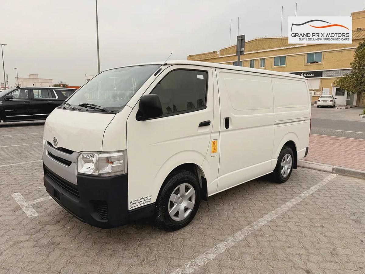 Toyota Hiace GL 2.7L 3 Seater Manual 2023 Model GCC Specs With Service History In Perfect Condition-0-0
