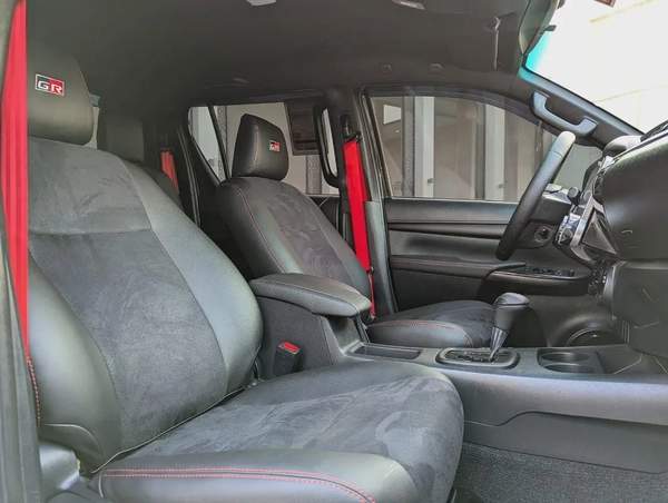 TOYOTA HILUX 2021 FACELIFTED 2025 GR SPORT GCC IN EXCELLENT CONDITION