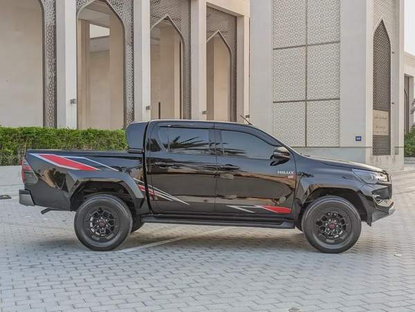 TOYOTA HILUX 2021 FACELIFTED 2025 GR SPORT GCC IN EXCELLENT CONDITION