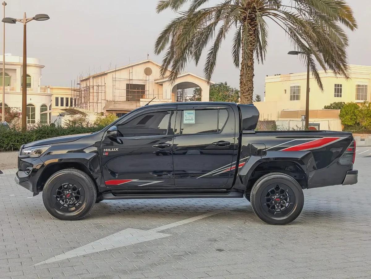 TOYOTA HILUX 2021 FACELIFTED 2025 GR SPORT GCC IN EXCELLENT CONDITION-17-17