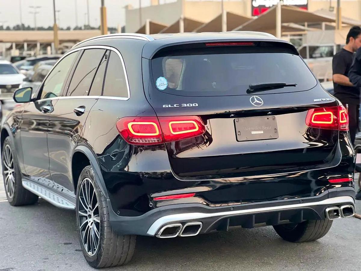 Mercedes benz GLC300 Model 2022-3-3