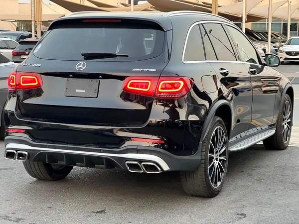 Mercedes benz GLC300 Model 2022