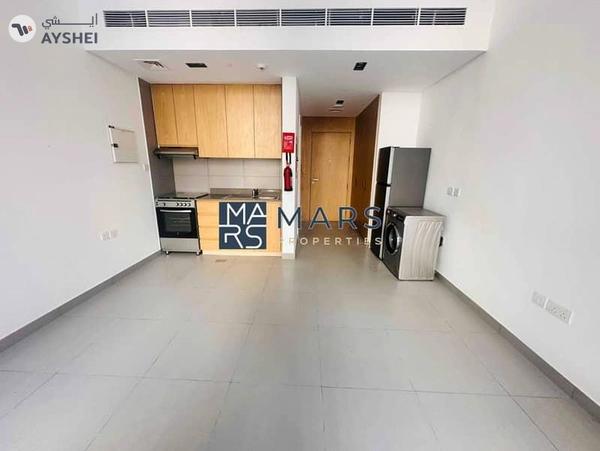 Brand new studio 28000 with kitchen appliances