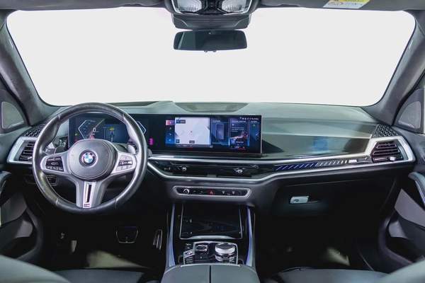 BMW X7 M60i M-Sport - Full Agency Service History - Full Option - GCC Specs