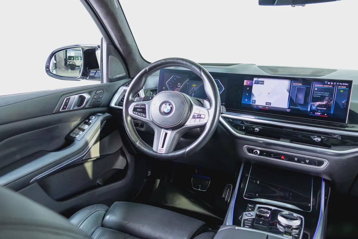 BMW X7 M60i M-Sport - Full Agency Service History - Full Option - GCC Specs-12-12