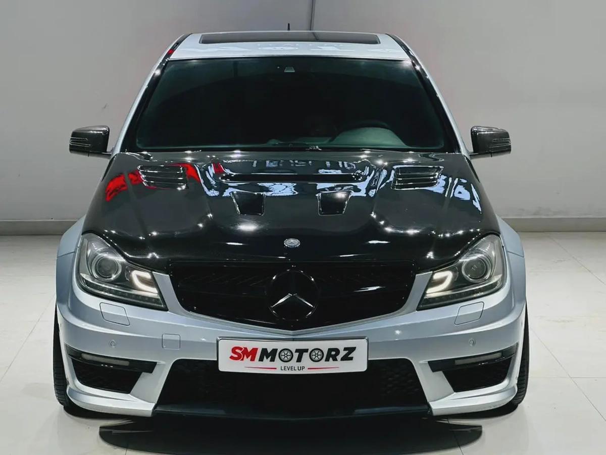 MERCEDES C63S EDITION 1 GCC SPECS IMACULATE CONDITION CARBON FIBER-2-2