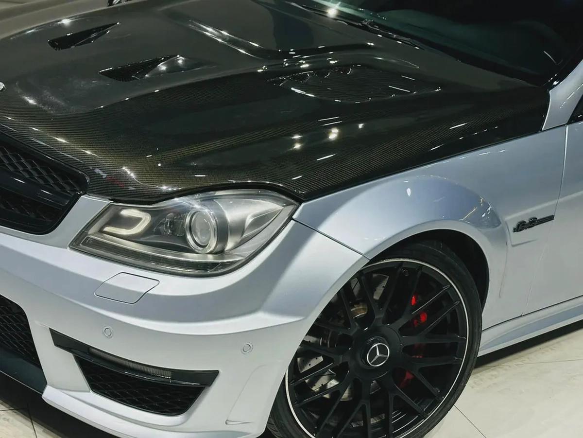 MERCEDES C63S EDITION 1 GCC SPECS IMACULATE CONDITION CARBON FIBER-3-3