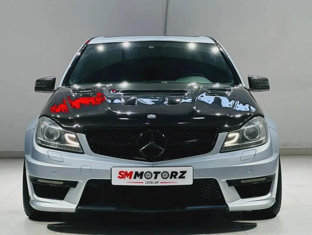 MERCEDES C63S EDITION 1 GCC SPECS IMACULATE CONDITION CARBON FIBER-4-4