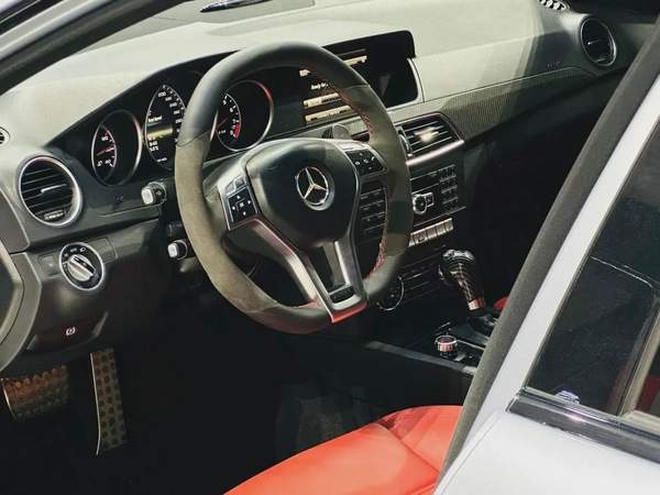 MERCEDES C63S EDITION 1 GCC SPECS IMACULATE CONDITION CARBON FIBER