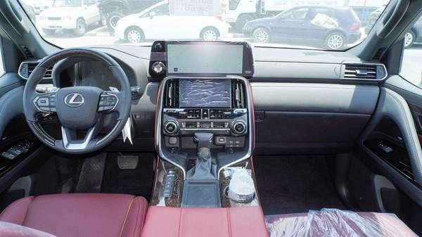 Lexus LX 600 3.5L V6